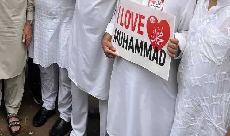 The "I Love Muhammad" incident: Love as a crime, leadership silence, and double standards