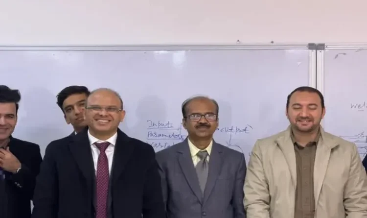 Dr. Saadat Ali Rizvi of Jamia Millia Islamia delivers lectures at universities in Iraq.