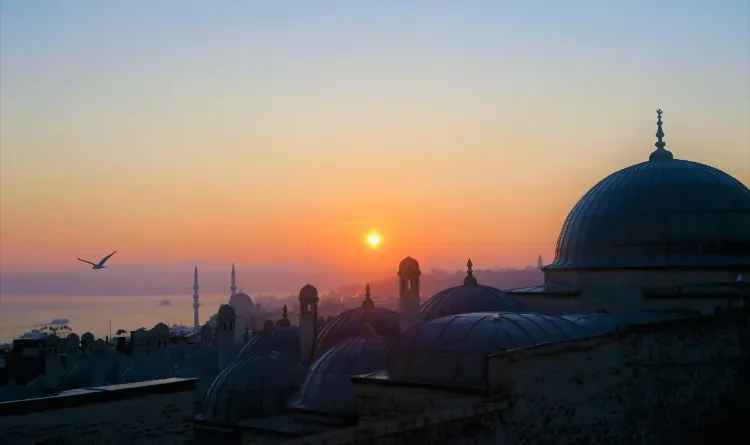 Is it obligatory to fast on a specific day in the month of Sha'ban? What is the Islamic perspective?