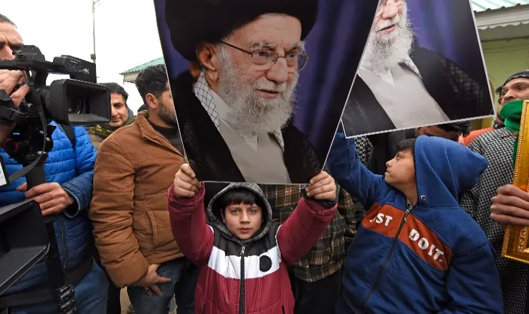 Kashmir: Protests held in support of Iran, slogans raised against the US and Israel.