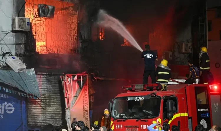 Massive fire at Gul Plaza in Karachi: 26 dead, 81 missing.