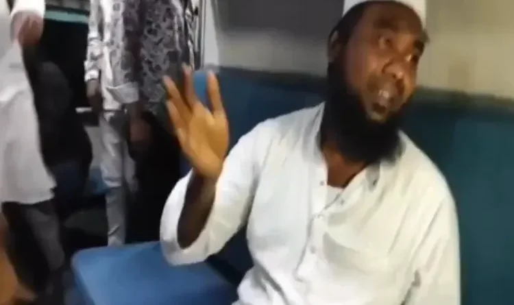 Muslim passenger attacked on Manmad-Kakinada-Shirdi Express, demand for investigation intensifies