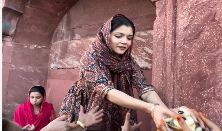 A symbol of Hindu-Muslim unity: Delhi's Neha Bharti hosts Iftar every year.