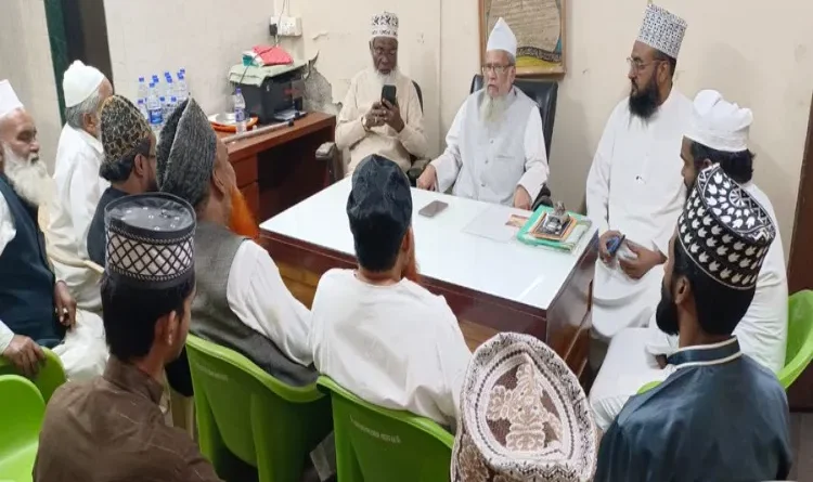 Controversy over making 'Vande Mataram' compulsory: All India Sunni Jamiat Ulema will go to court, says it is a question of religious freedom