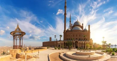The Spirituality and Shari'ah Rulings of I'tikaf: Is Going Up to the Roof and Smoking Permissible?