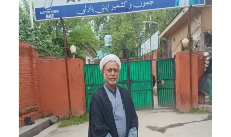 Anti-Iran or an attack on faith? A statement by Gujarat's Maulana Hasan Ali Rajani has sparked outrage within the Shia community, leading to a "fatwa" controversy.