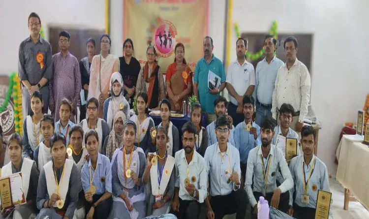 Colorful Felicitation Ceremony at Mahmudabad College