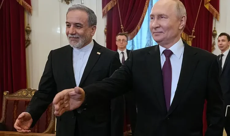 Iran-US Tensions: Tehran's 'Red Lines' on the Strait of Hormuz and Nuclear Issues