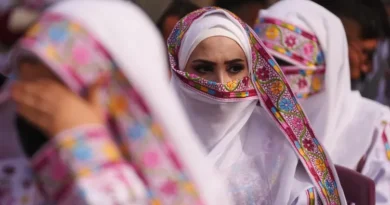 Smiles Amidst the Rubble of Gaza: Massive Crowds Flock to Mass Wedding of 300 Couples