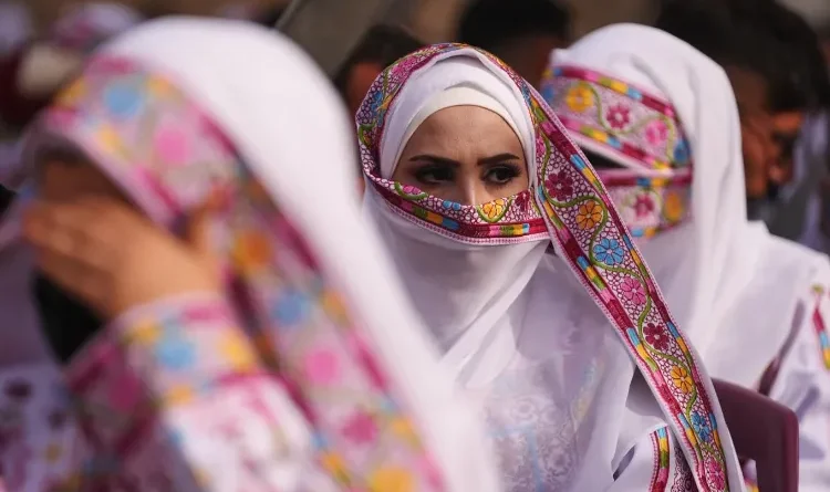 Smiles Amidst the Rubble of Gaza: Massive Crowds Flock to Mass Wedding of 300 Couples