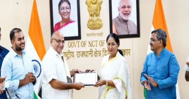 Malviya Nagar Fire Incident: CM Honors Muslim Youths