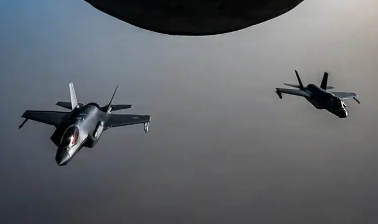 US-Iran tensions escalate; world concerned over Hormuz crisis.