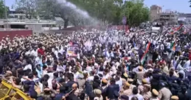 Why has the Indian student movement sparked a debate in Pakistan?