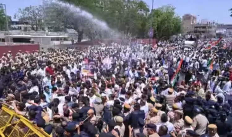 Why has the Indian student movement sparked a debate in Pakistan?