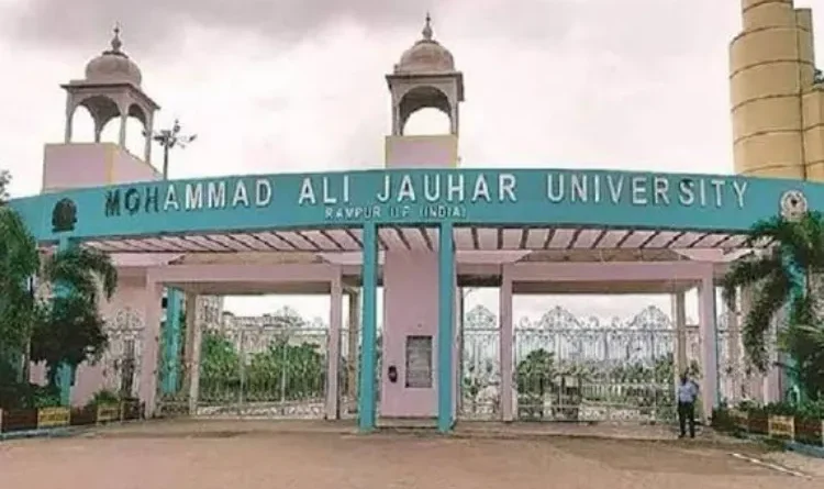 Reaction of Muslim organizations to the Jauhar University controversy; concern over students' future.
