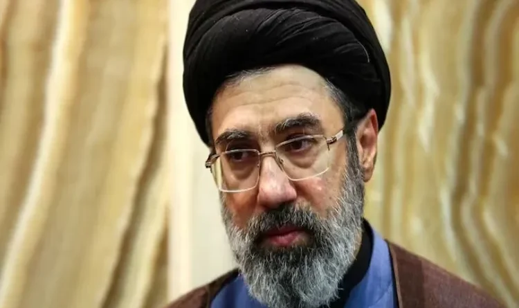 Major reshuffle of commanders in Iran; why has Mojtaba Khamenei become active?