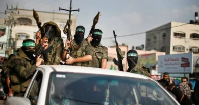 Gaza Agreement: Hamas to lay down arms, Israel to withdraw troops.