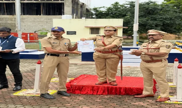 Imran becomes a jail police officer through SEWA's initiative; expansion in Maharashtra.