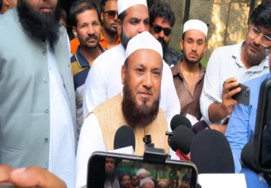 Uproar at AIMPLB press conference; controversy escalates over Jantar Mantar ban.