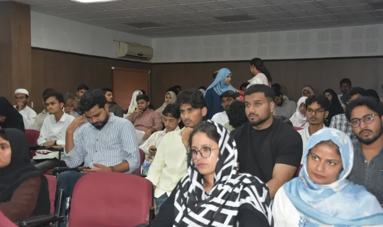 Need for new experiments in Urdu journalism: Mahtab Alam