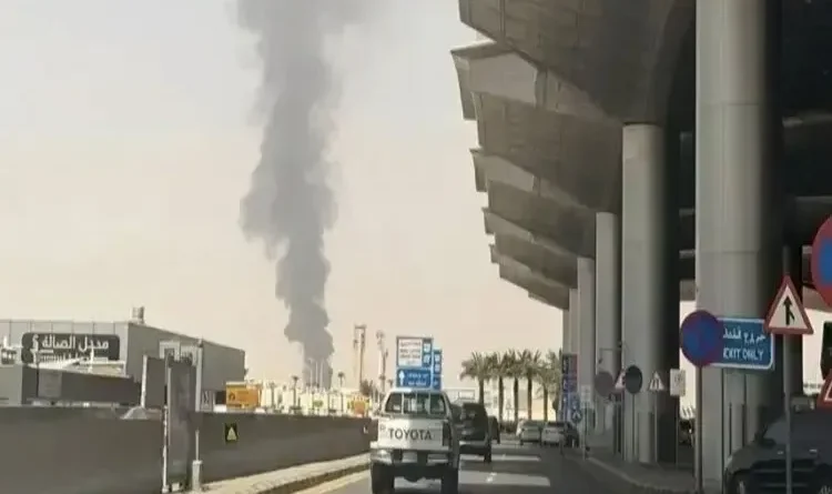 Missile attack on Riyadh airport; 12 dead and 309 injured.